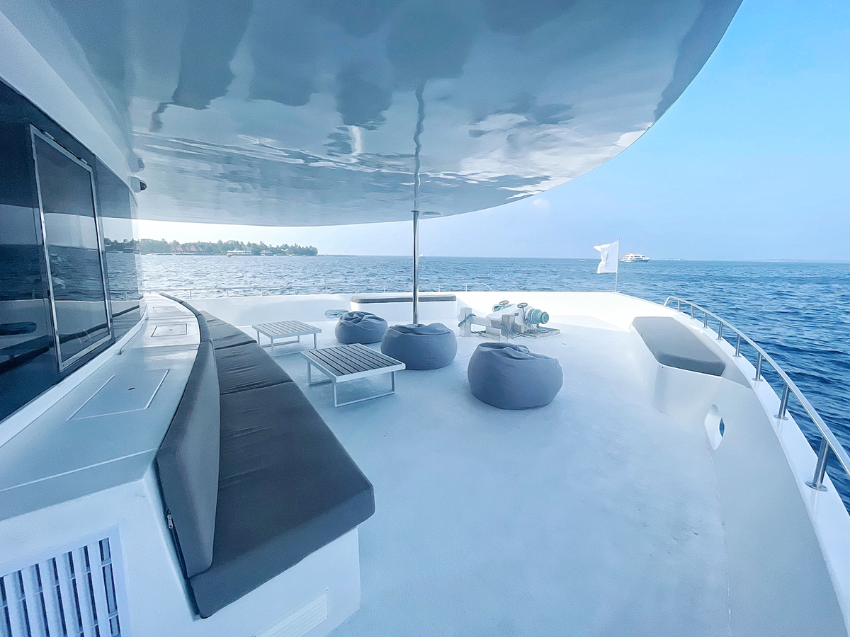 Main Deck – Front 1